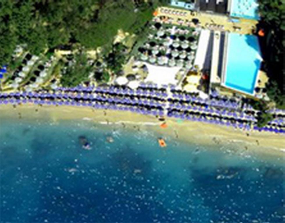 Casa Flora Villa San Terenzo Szoba fotó